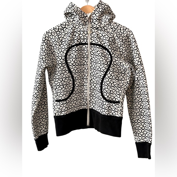 lululemon athletica Tops - ✨RARE Lululemon Scuba Hoodie – Legendary Hearts Print – Size 10 (Fits M/L)